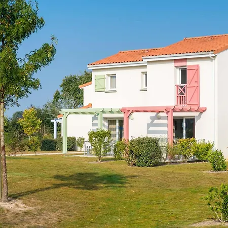 Maritime Sanctuary In The Vendee Talmont-Saint-Hilaire